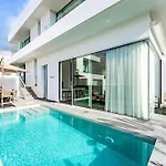 Larisa - Private Heated Pool, Chill Out And Bbq