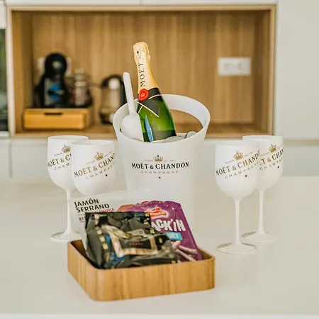 Larisa Villa Callao Salvaje