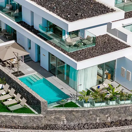 Larisa - Private Heated Pool, Chill Out And Bbq