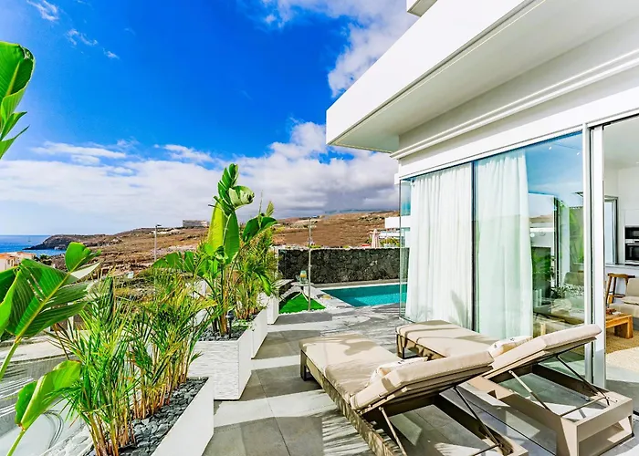 Larisa * Callao Salvaje