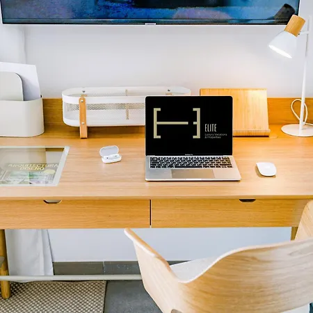 Larisa Villa Callao Salvaje