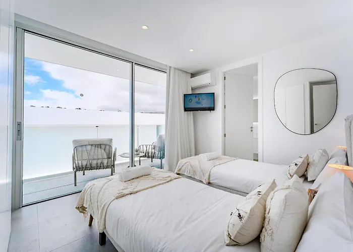 Larisa * Callao Salvaje