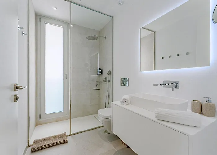 Larisa Villa Callao Salvaje