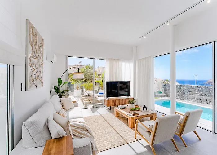 Larisa * Callao Salvaje