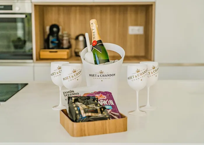 Larisa ヴィラ カジャオ・サルバヘ