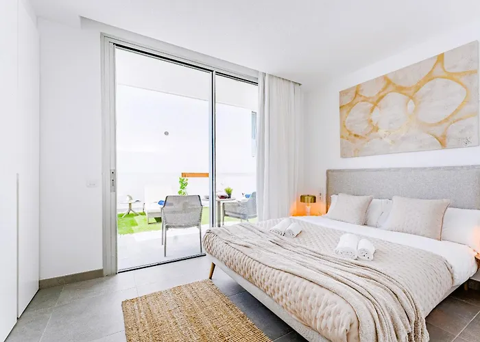 Larisa カジャオ・サルバヘ