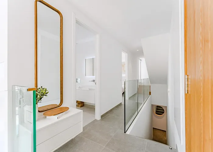 Larisa ヴィラ カジャオ・サルバヘ